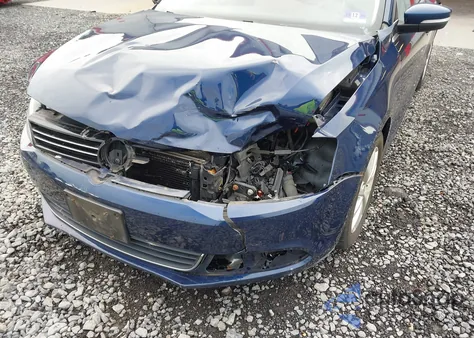 2014 Volkswagen Jetta 1.8T Se из США, поврежденный, VIN 3VWD17AJ7EM376419